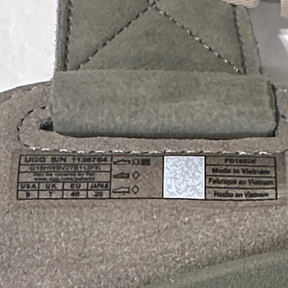 UGG ASHTON SUED GREEN LEATHER PLATFORM LOGO SANDALS, WOMEN US 9 EUR 40 - Picture 11 of 13